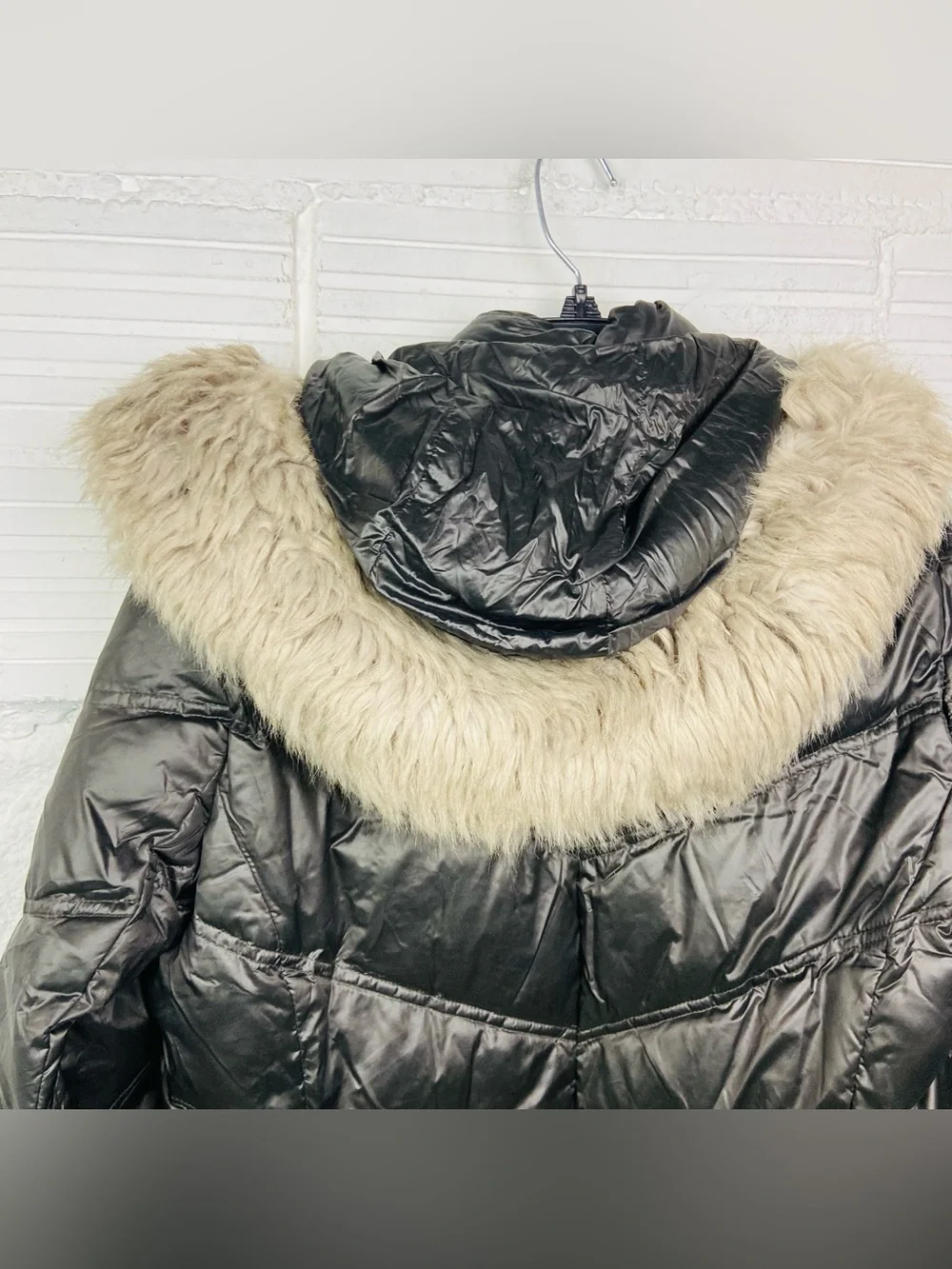 Michael Kors Black Quilted Long Puffer Coat with Faux Fur Hood size Medium